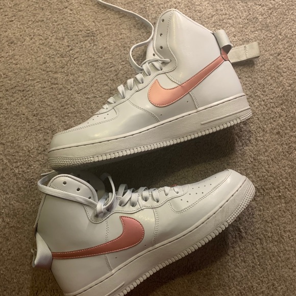 Nikes - Picture 2 of 3